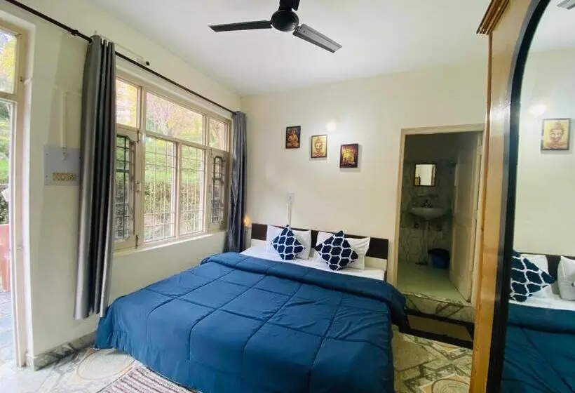 اتاق اکونومی, Rahgir Mcleodganj