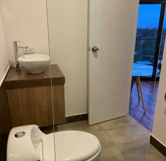 スタンダードシングルルーム, Tarapoto Central Suites