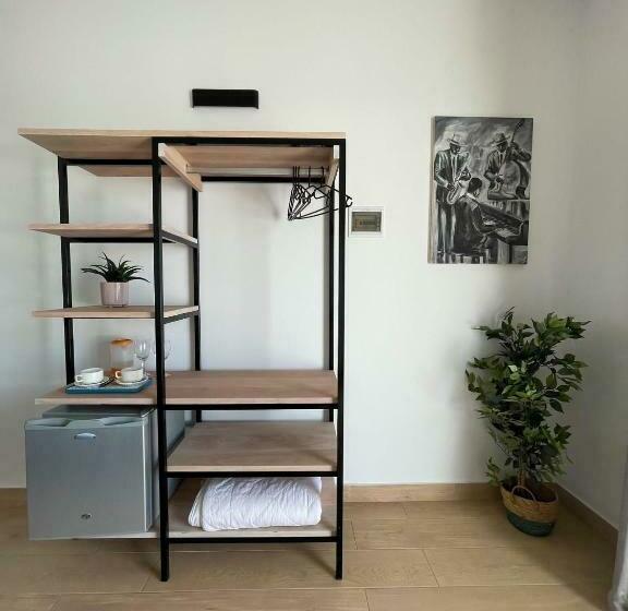 اتاق لوکس با چشمانداز دریا, New Rooftop Gem With Stunning Oceanview