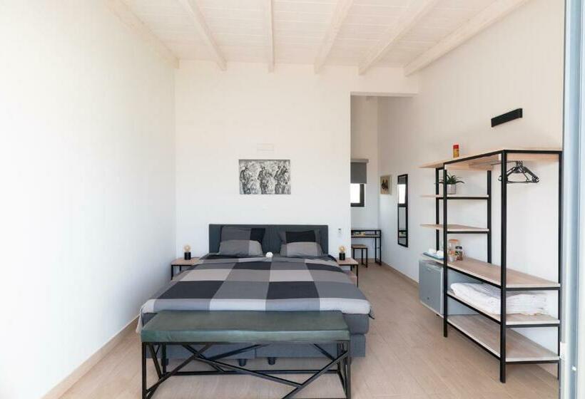 اتاق لوکس با چشمانداز دریا, New Rooftop Gem With Stunning Oceanview