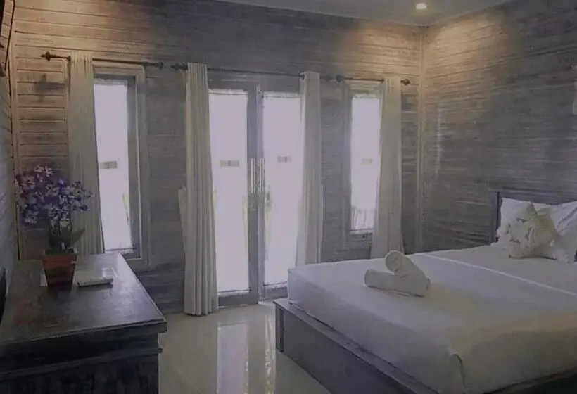 Deluxe-bungalow, Sarinah Beach   Bistro & Bungalow