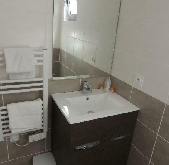 Номер Стандарт, Adonis Aix En Provence