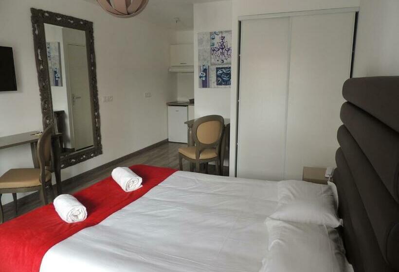 Студия Стандарт, Adonis Aix En Provence