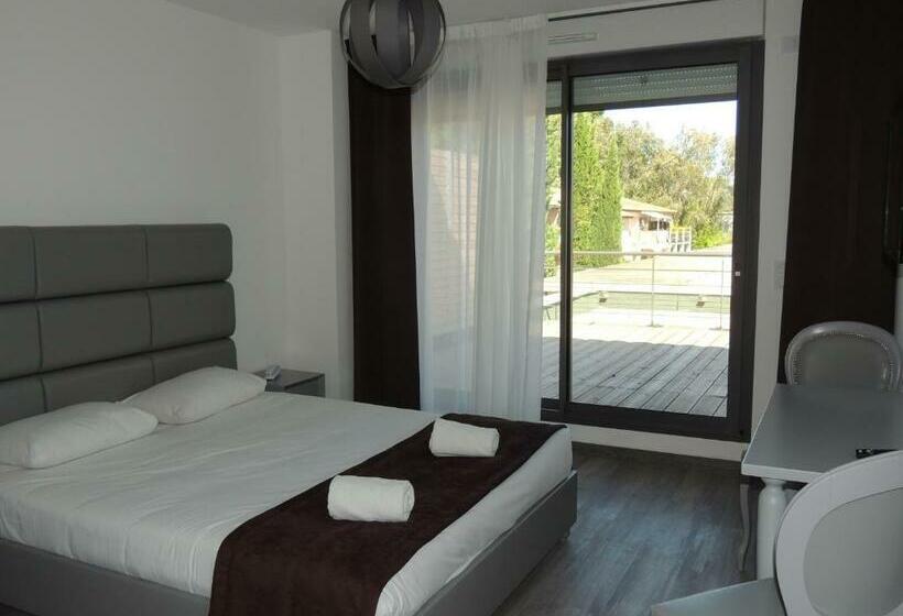 Студио Стандарт с Террасой, Adonis Aix En Provence