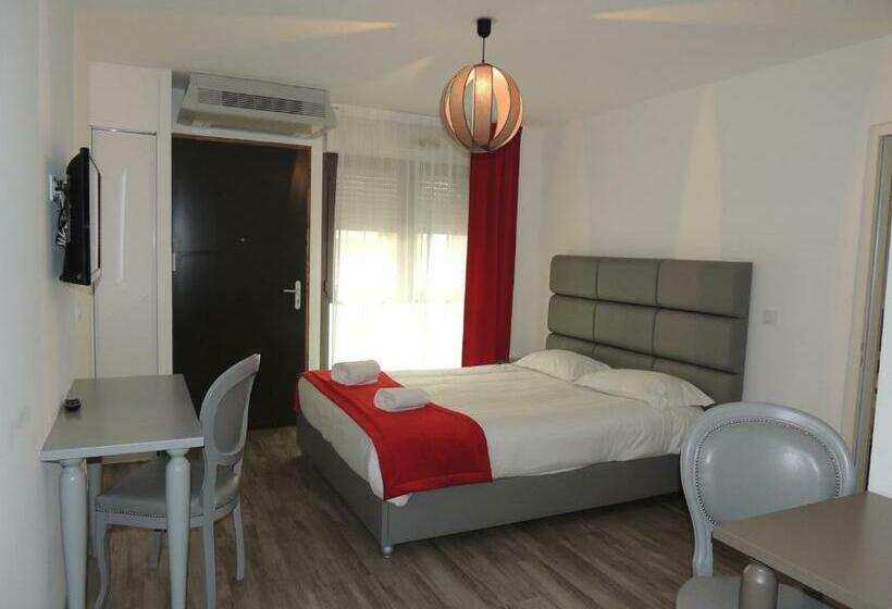 Студия Стандарт, Adonis Aix En Provence