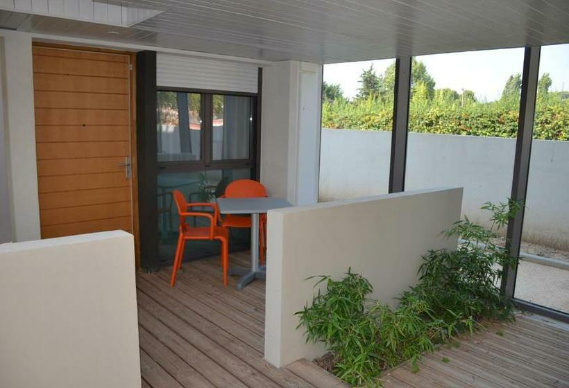 Номер Стандарт Внутренний, Adonis Aix En Provence