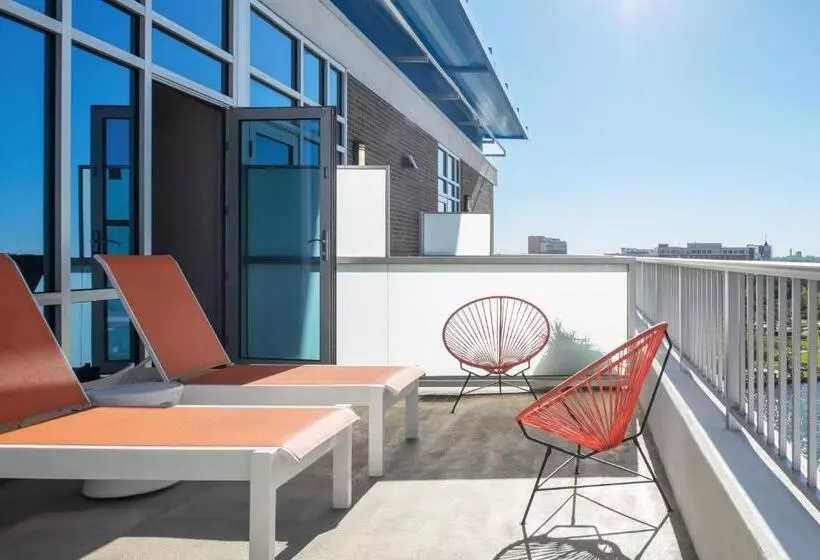 キングサイズベッドのスイートルーム, Aloft Tampa Downtown