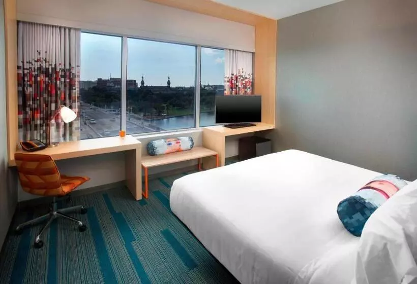キングサイズベッドのスタンダードルーム, Aloft Tampa Downtown