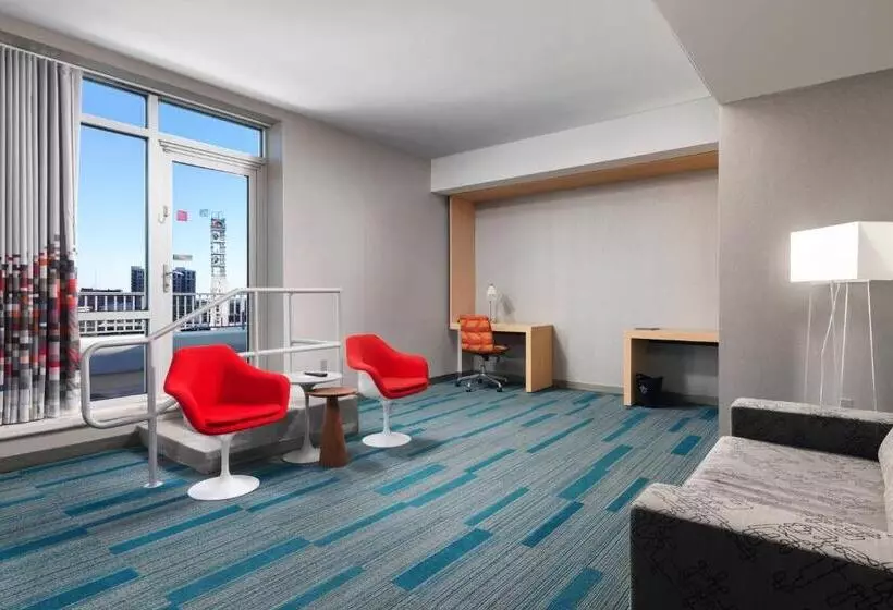 キングサイズベッドのスイートルーム, Aloft Tampa Downtown