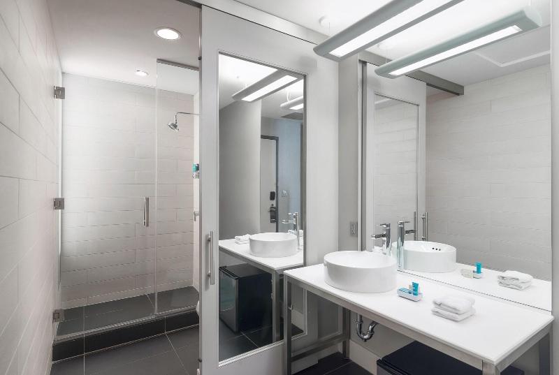 جناح سرير كينج, Aloft Tampa Downtown