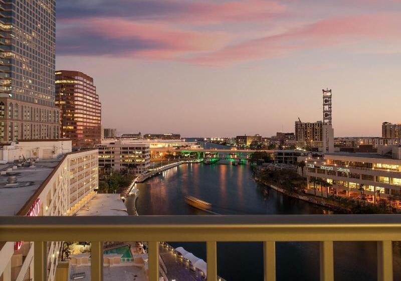 جناح سرير كينج, Aloft Tampa Downtown