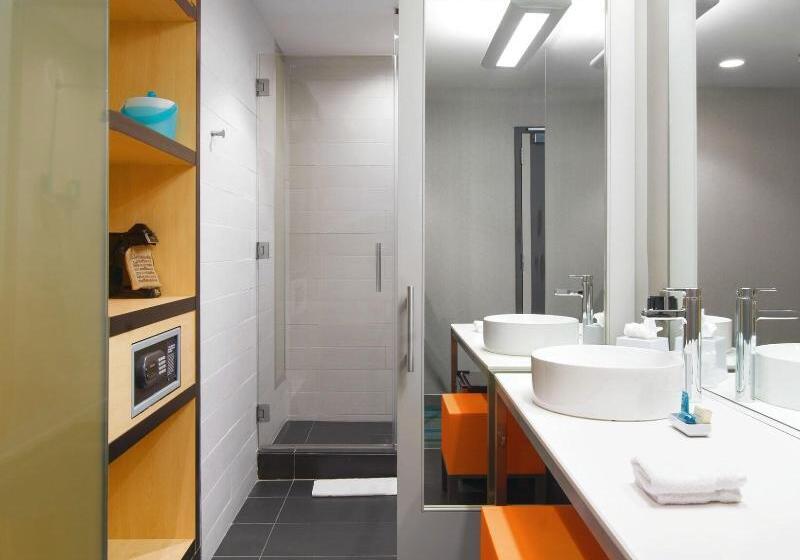 غرفة قياسية سرير كينج, Aloft Tampa Downtown