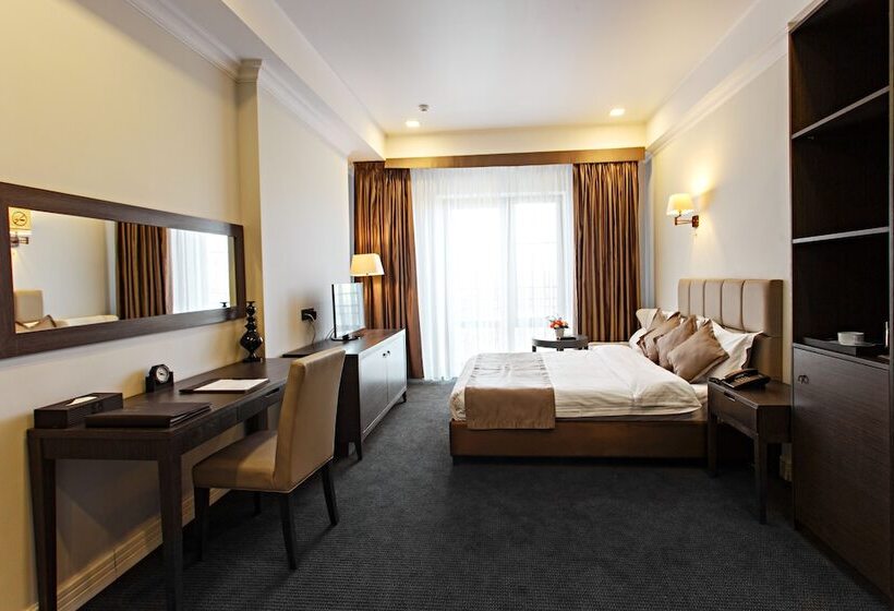 اتاق استاندارد یک نفره, Ambassador