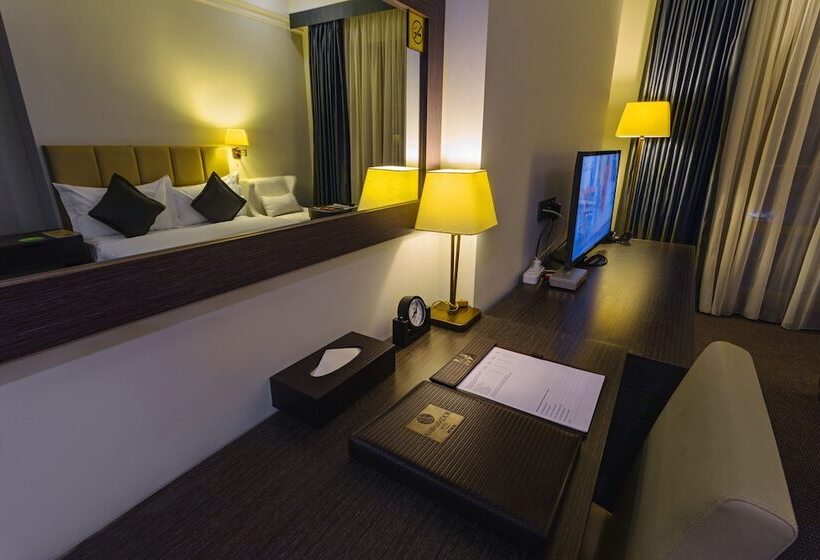 اتاق استاندارد یک نفره, Ambassador