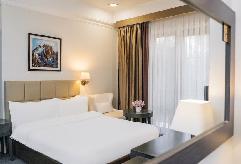 اتاق استاندارد یک نفره, Ambassador