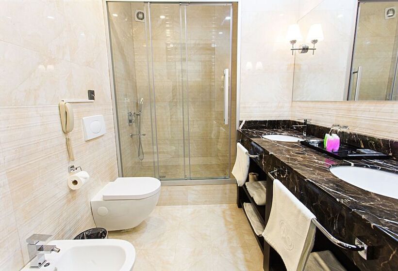 اتاق استاندارد, Ambassador