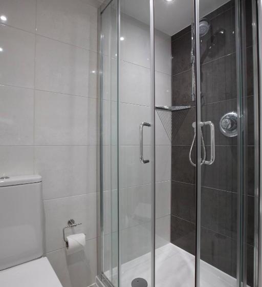 חדר סטנדרט יחיד, Asperion