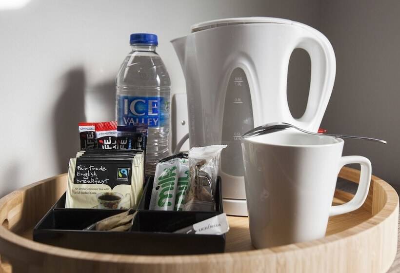 חדר סטנדרט יחיד, Asperion