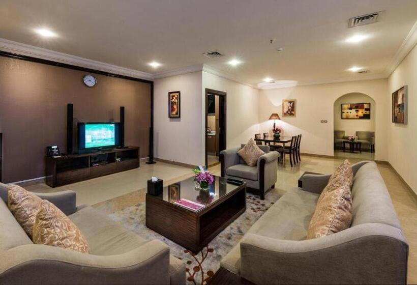 דירת שלושה חדרים, Boudl Taif