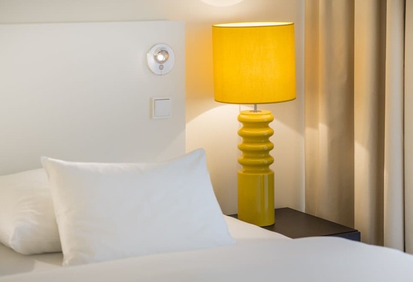 غرفة سوبيريور ذات إطلالة جانبية على البحر, Falkensteiner Hotel & Spa Jesolo