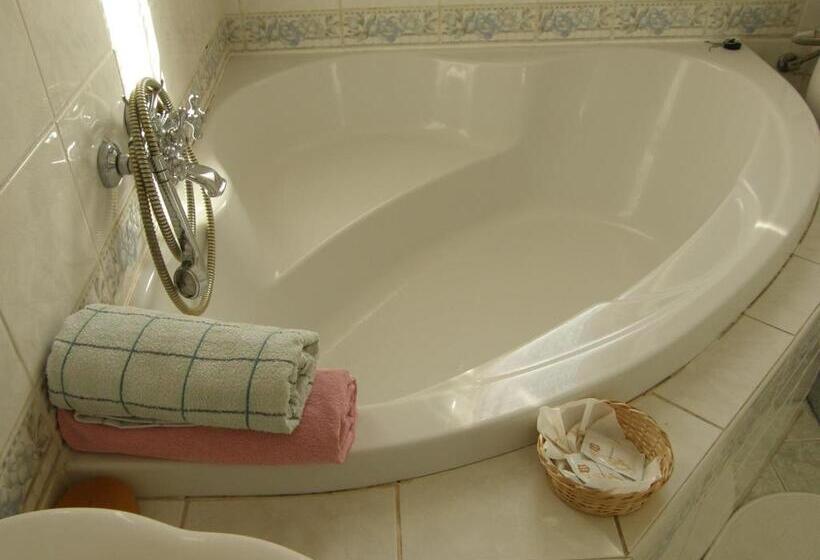 سوییت جونیور, Garni