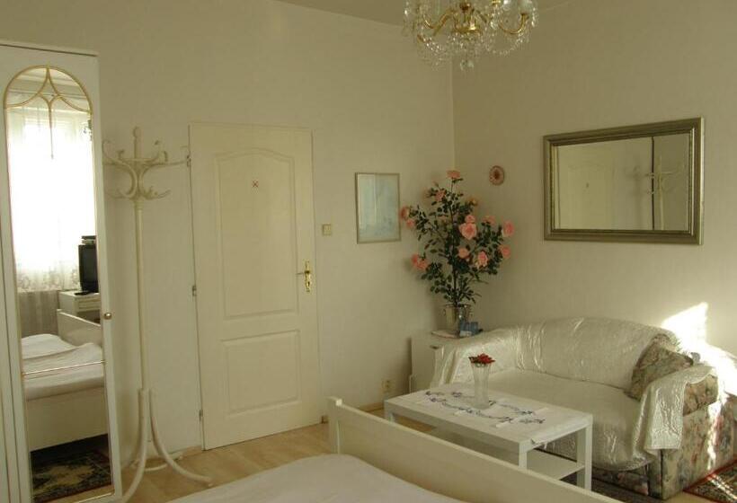 سوییت جونیور, Garni