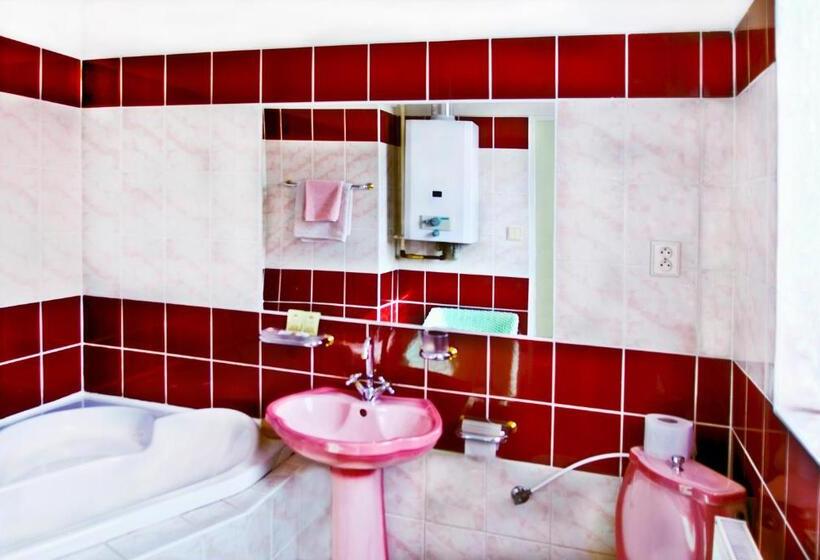 سوییت جونیور, Garni