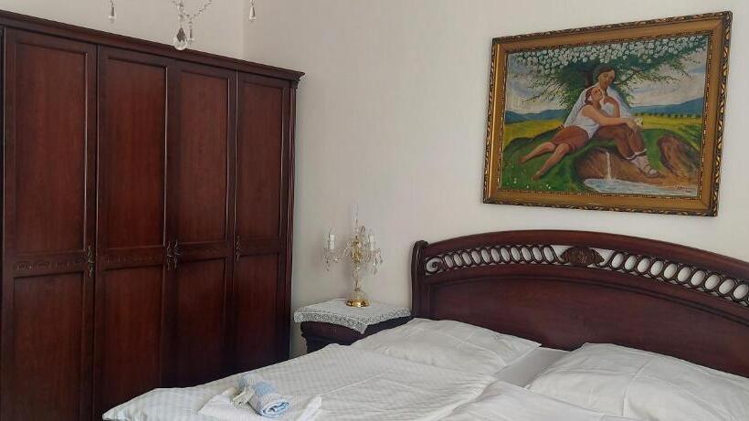 سوییت جونیور, Garni