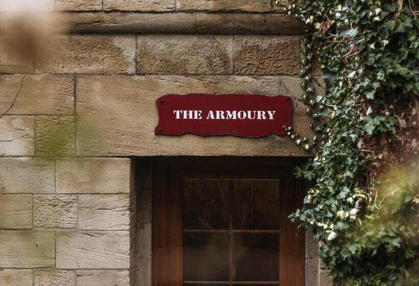 Quarto Familiar, Garrison