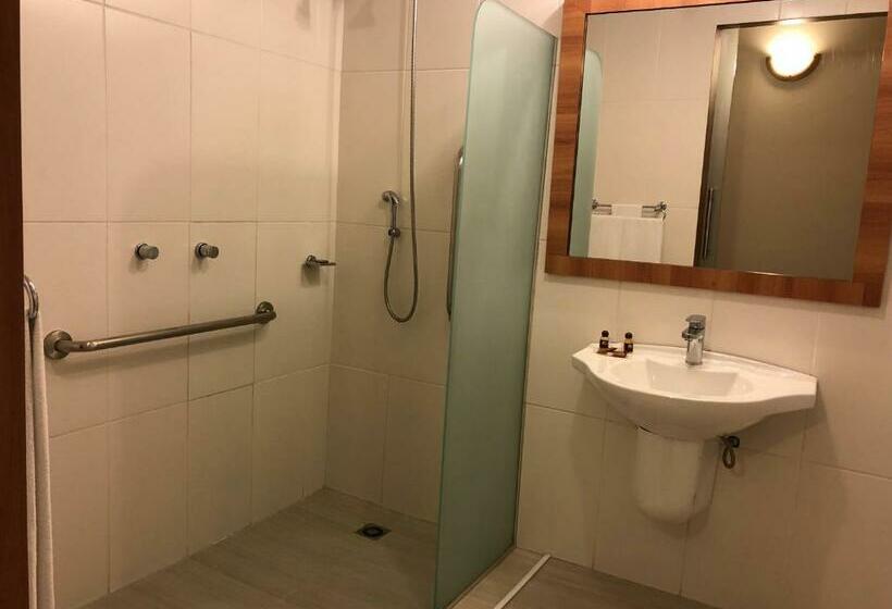 Номер Deluxe, Gran Continental Hotel Taubaté
