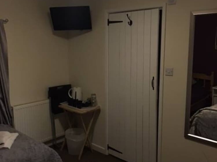 패밀리 룸, Hathway House Accommodation