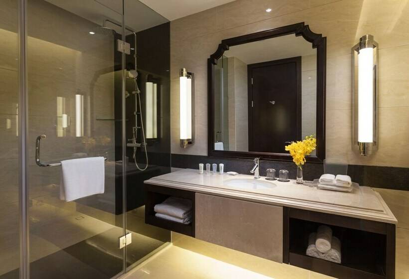 스탠다드 룸 더블 침대, Holiday Inn Airport Guangzhou By Ihg