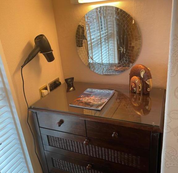 חדר דלוקס, North Crest