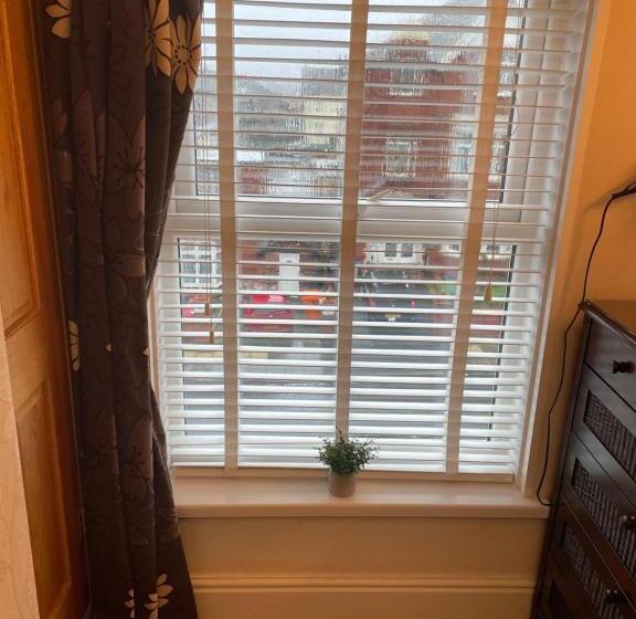 Quarto Deluxe, North Crest