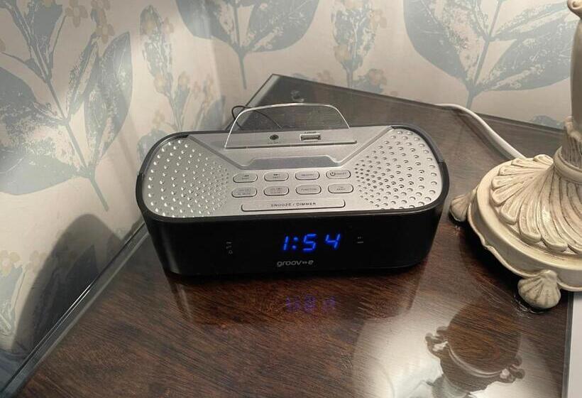 חדר משפתחתי סופריור, North Crest