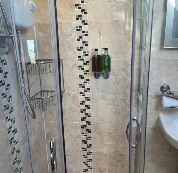 חדר פרמיום, North Crest