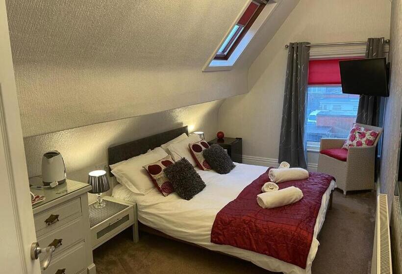 חדר פרמיום, North Crest