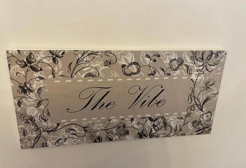 חדר פרמיום, North Crest