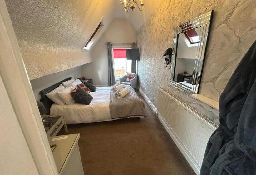 חדר פרמיום, North Crest