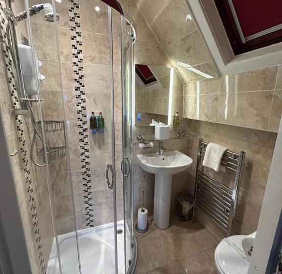 חדר פרמיום, North Crest