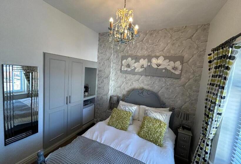 Quarto Basic, North Crest