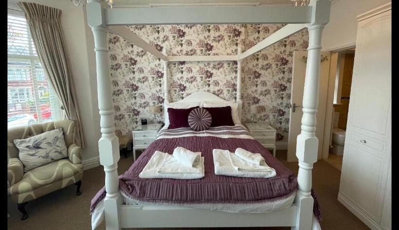 Quarto Deluxe, North Crest