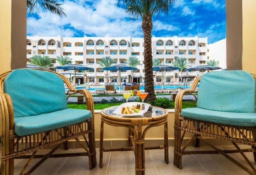 اتاق سوپریور با چشم‌انداز استخر, El Karma Beach Resort & Aqua Park - Hurghada