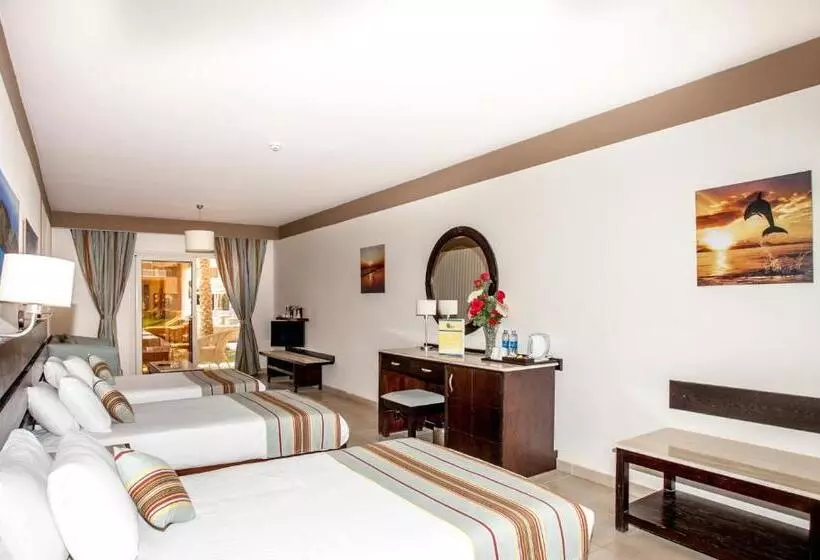 اتاق سوپریور با چشمانداز استخر, El Karma Beach Resort & Aqua Park - Hurghada