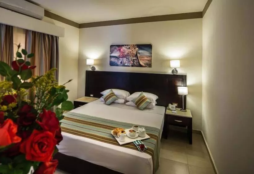 اتاق سوپریور با چشمانداز استخر, El Karma Beach Resort & Aqua Park - Hurghada