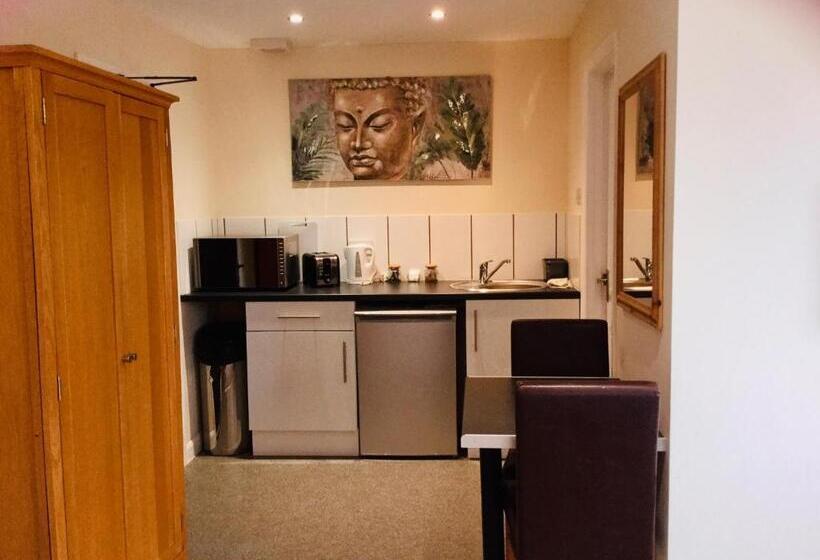 スタンダードスタジオ, Smithaleigh Farm Rooms And Apartments