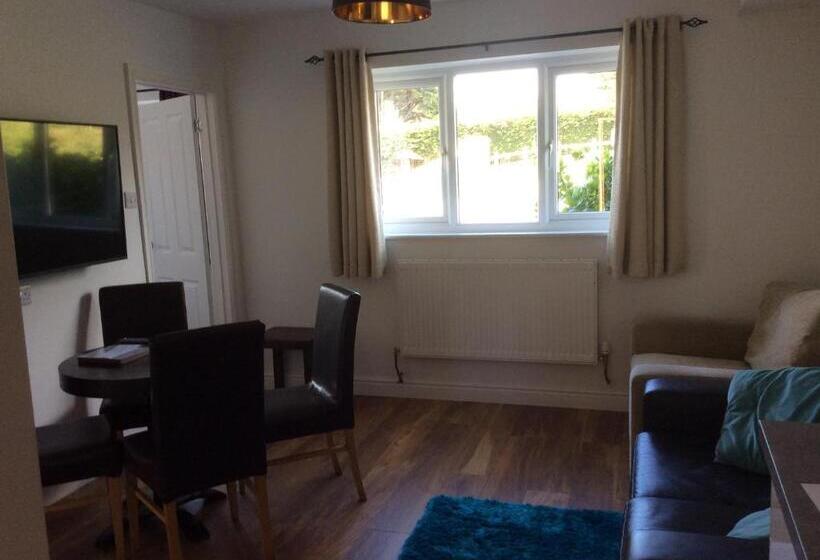 Апартаменты 2 Спальни, Smithaleigh Farm Rooms And Apartments