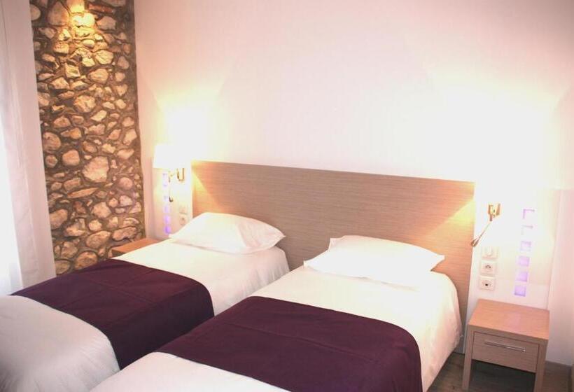 חדר סטנדרט, Terranostra