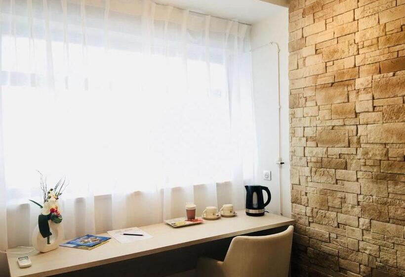 חדר סטנדרט, Terranostra