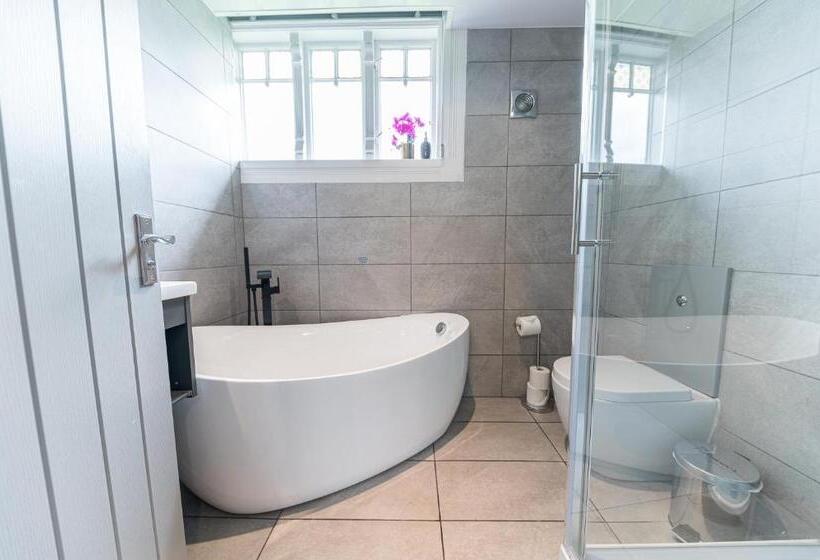 インサイドデラックスルーム, The Fisherbeck